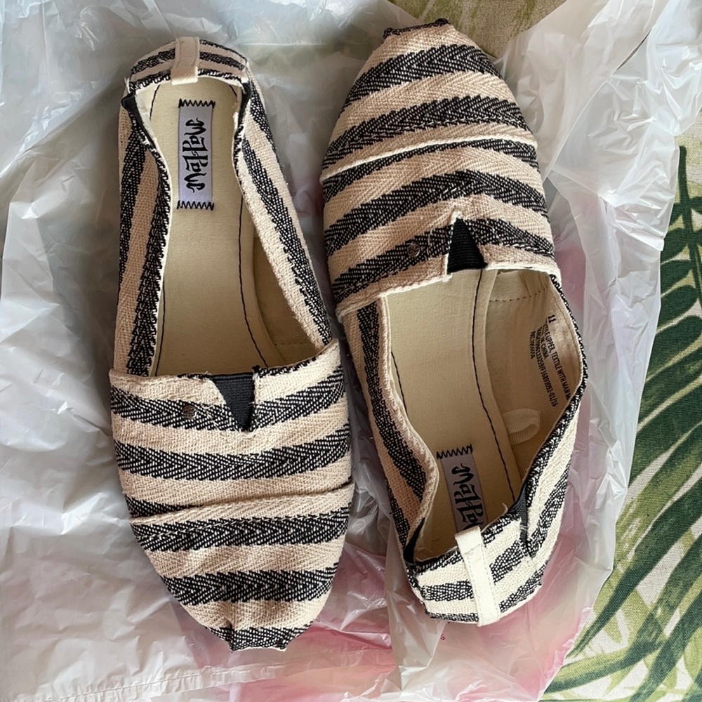 Toms style canvas comfy striped flat shoes new